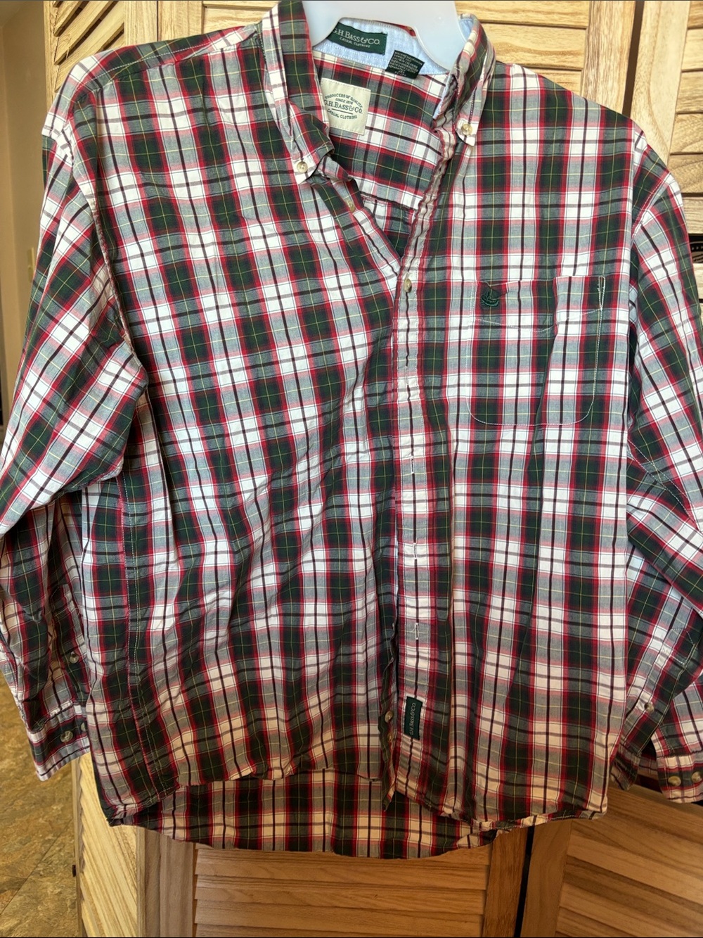 G.H Bass Red, Green and White Plaid Button-Down Shirt Medium